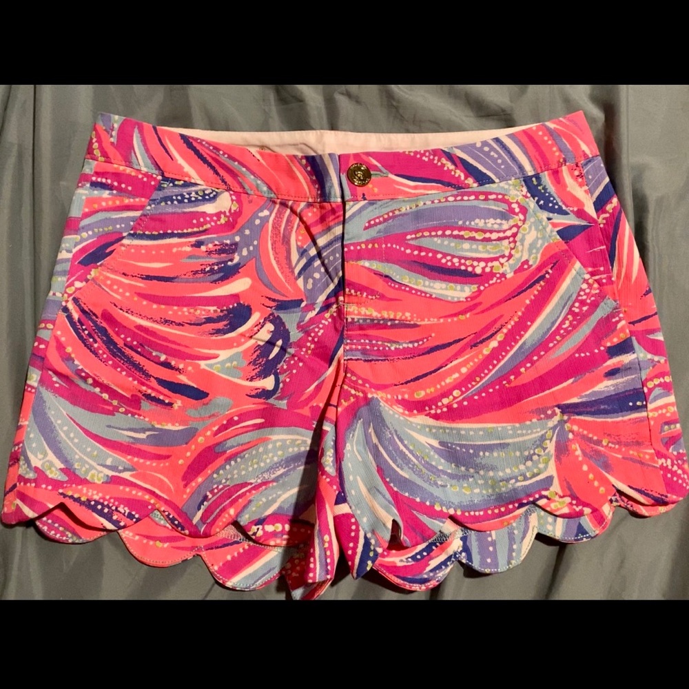 Lilly Pulitzer Buttercup shorts size 4